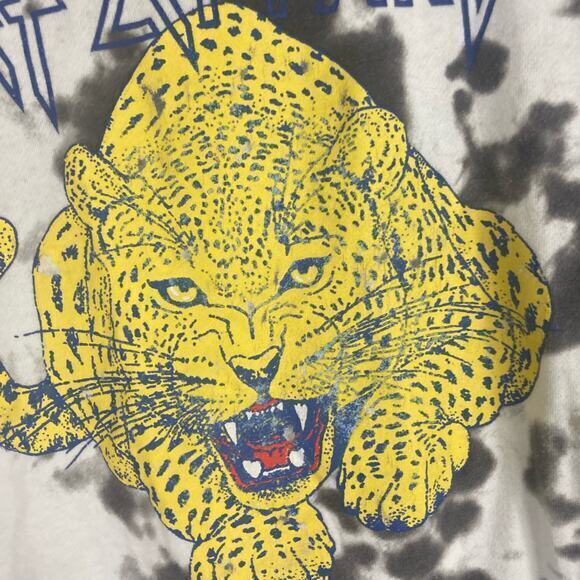 Def Leppard Band Tie Dye Pullover Sweatshirt Medium Unisex Rock Graphic - Picture 7 of 7